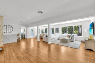 Photo of Listing #F10521163