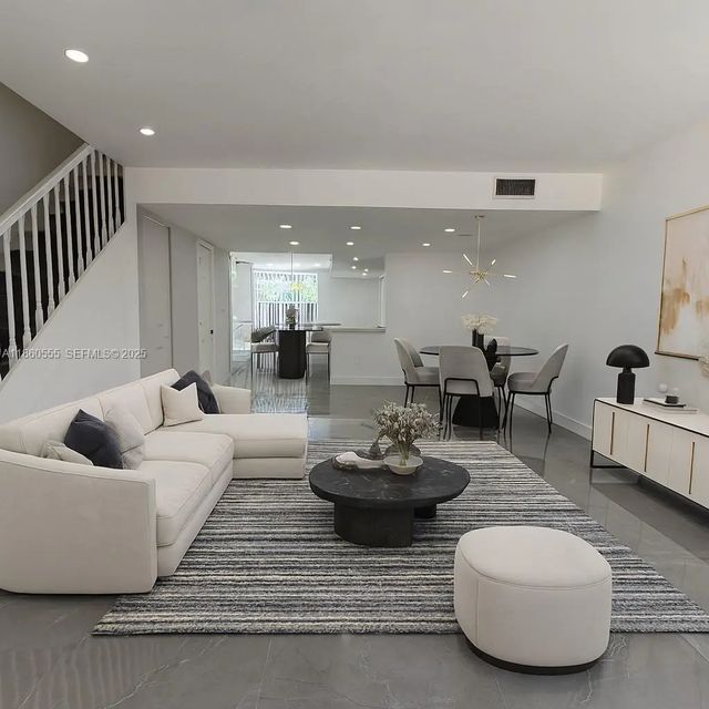 3 of 37 - 2318 Ne 7th Street #34, Hallandale Beach, FL