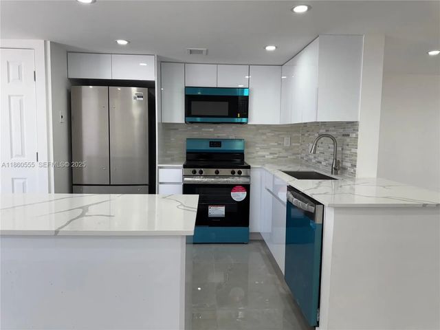 5 of 37 - 2318 Ne 7th Street #34, Hallandale Beach, FL