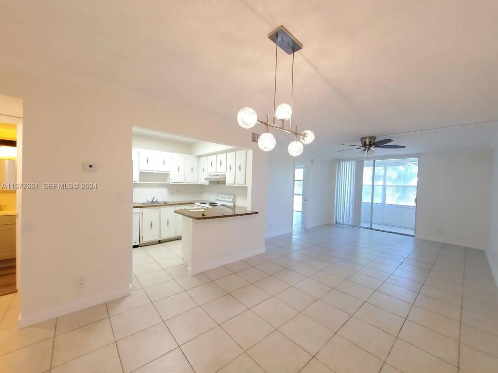 2029 Nw 46th Avenue #e308, Lauderhill