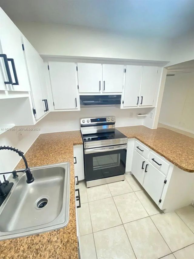 3 of 52 - 2029 Nw 46th Avenue #e308, Lauderhill, FL