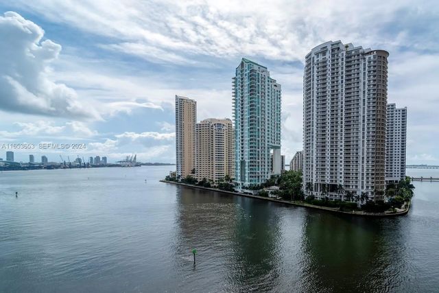4 of 31 - 300 Biscayne Blvd Way #902, Miami, FL