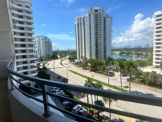 3 of 27 - 5555 Collins Avenue #8z, Miami Beach, FL