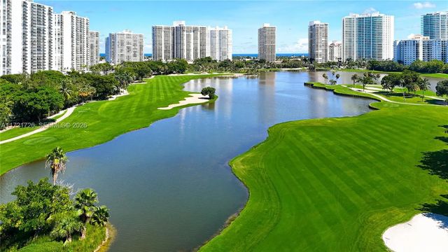 4 of 57 - 20225 Ne 34th Court #817, Aventura, FL