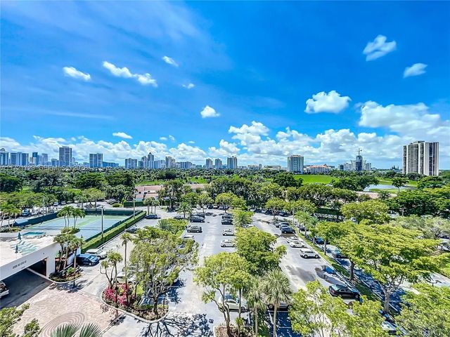 5 of 57 - 20225 Ne 34th Court #817, Aventura, FL