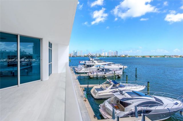 17301 Biscayne Boulevard #207, North Miami Beach
