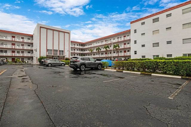 4000 Nw 44th Avenue #205, Lauderdale Lakes