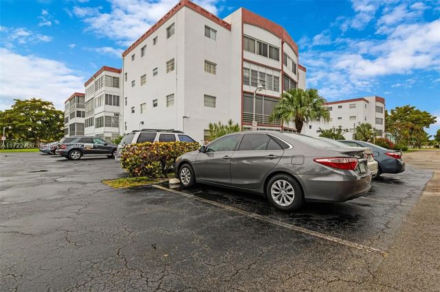 2 of 41 - 4000 Nw 44th Avenue #205, Lauderdale Lakes, FL