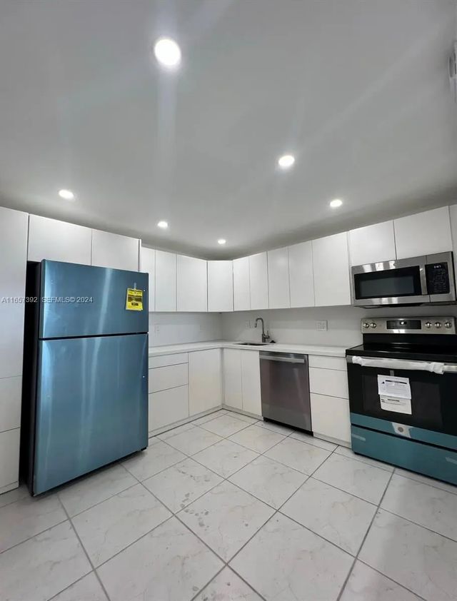 2 of 18 - 13499 Biscayne Boulevard #1405, North Miami, FL