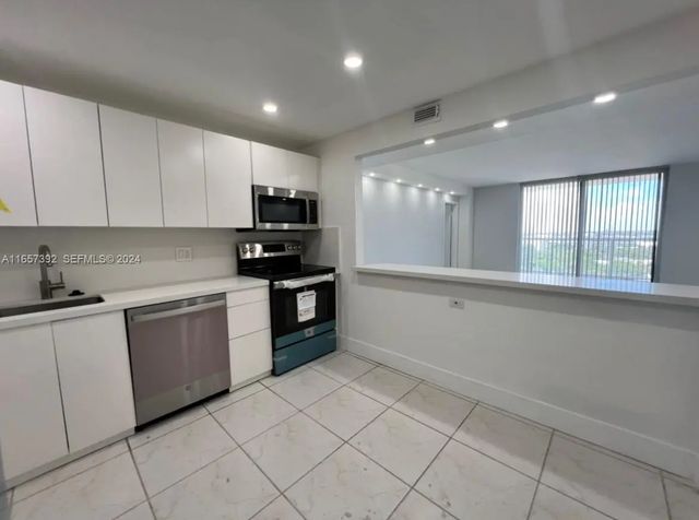 3 of 18 - 13499 Biscayne Boulevard #1405, North Miami, FL