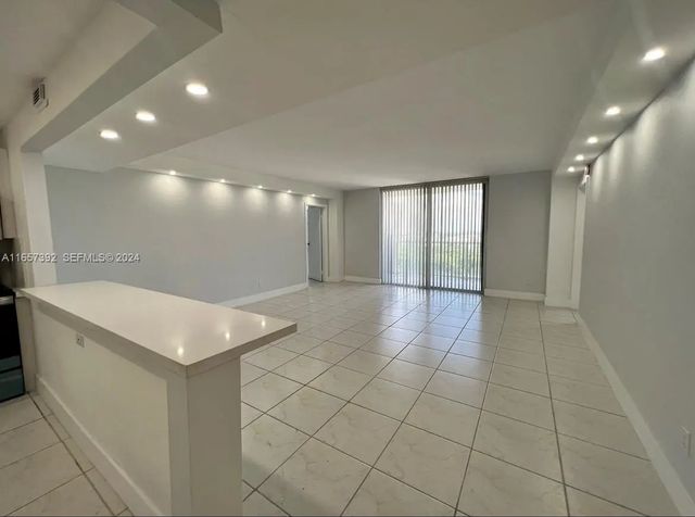 4 of 18 - 13499 Biscayne Boulevard #1405, North Miami, FL