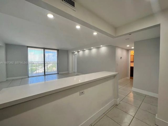 5 of 18 - 13499 Biscayne Boulevard #1405, North Miami, FL