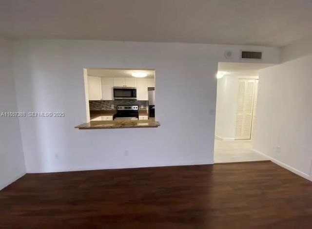 4 of 32 - 13499 Biscayne Boulevard #1507, North Miami, FL