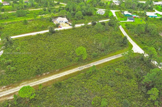 4 of 14 - 642 Vasser Avenue S, Lehigh Acres, FL