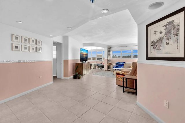 5 of 58 - 1881 Washington Avenue #16h, Miami Beach, FL