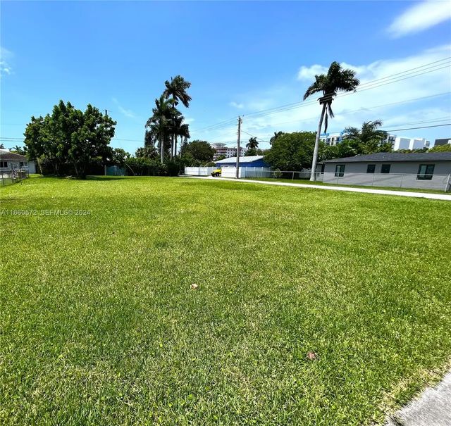 212 Ne 1st Street, Dania Beach