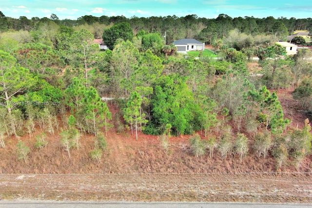 5 of 24 - 565 Summit Avenue S, Lehigh Acres, FL