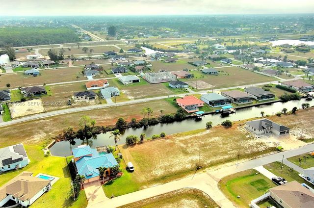 1939 Nw 34th Place, Cape Coral