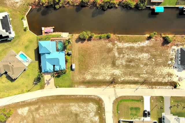 3 of 26 - 1939 Nw 34th Place, Cape Coral, FL
