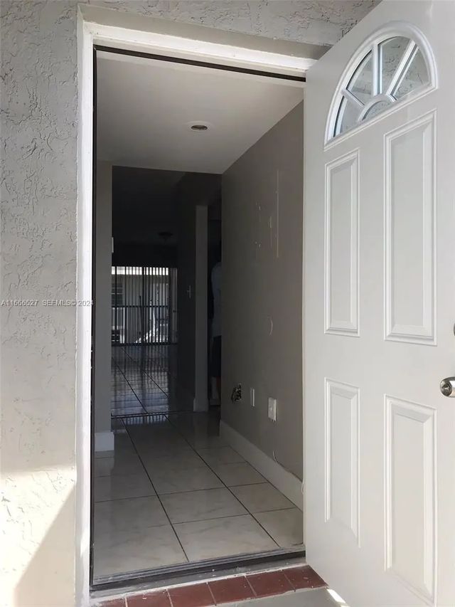 4 of 33 - 459 Ne 210th Cir Terrace #201-17, Miami, FL