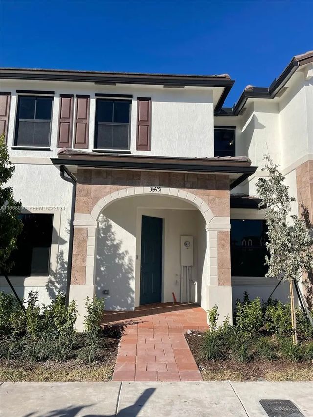 3415 W 112th Terrace, Hialeah