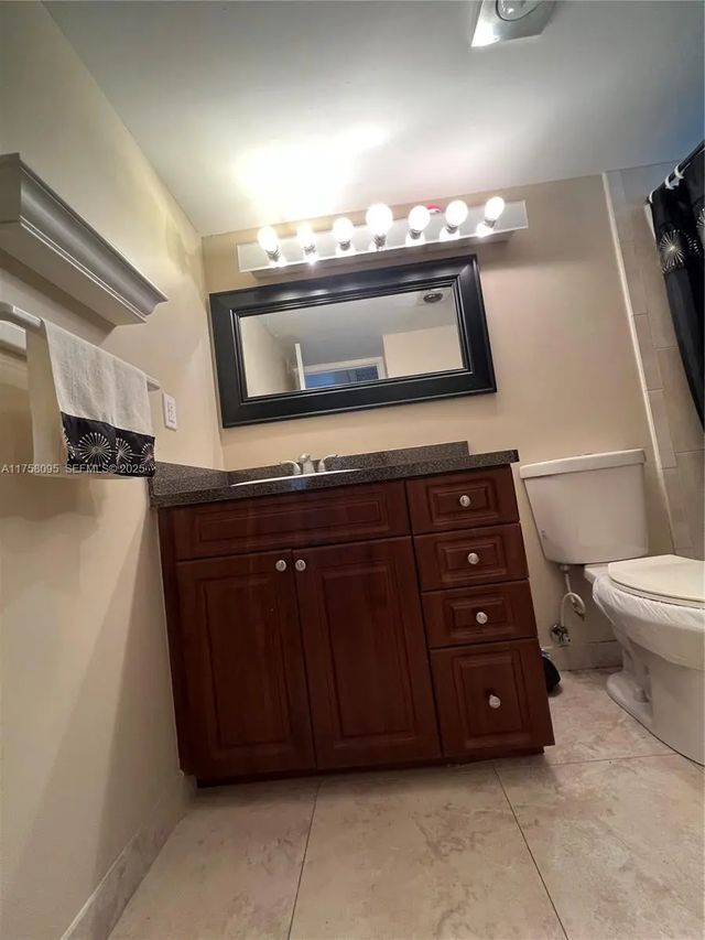 2562 N Garden Drive N #301, Lake Worth