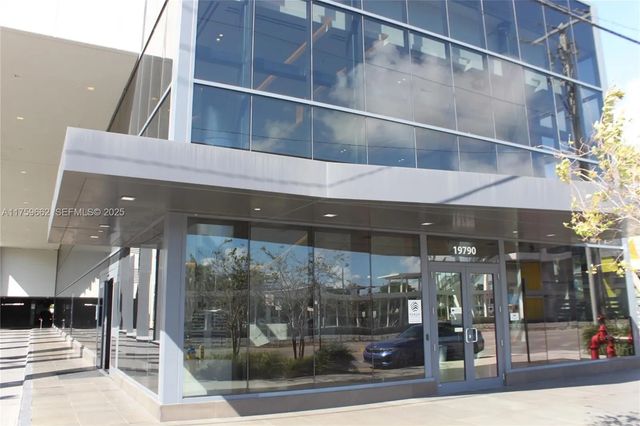 19790 W Dixie Highway #403, Aventura