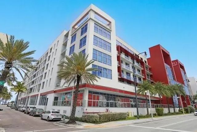 3 of 28 - 777 N Ocean Drive #s216, Hollywood, FL