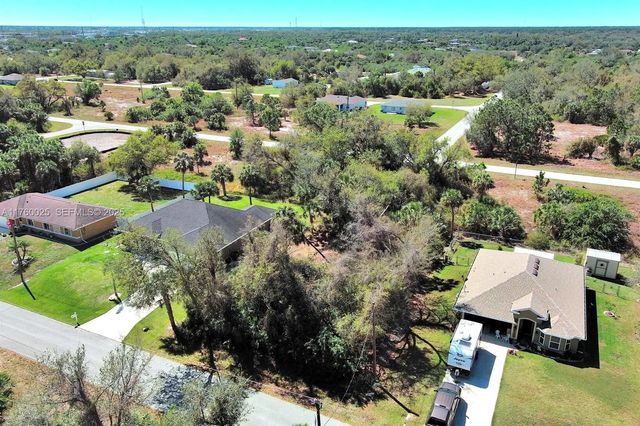 205 Ferdon Circle, Port Charlotte