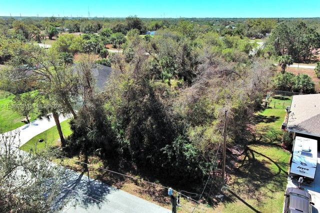 4 of 19 - 205 Ferdon Circle, Port Charlotte, FL