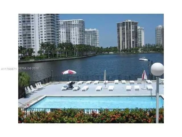 3 of 20 - 2750 Ne 183rd Street #1207, Aventura, FL
