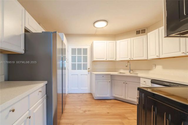 3301 Spanish Moss Terrace #802, Lauderhill