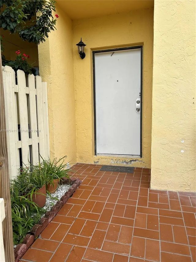 2 of 19 - N/A, Miami, FL