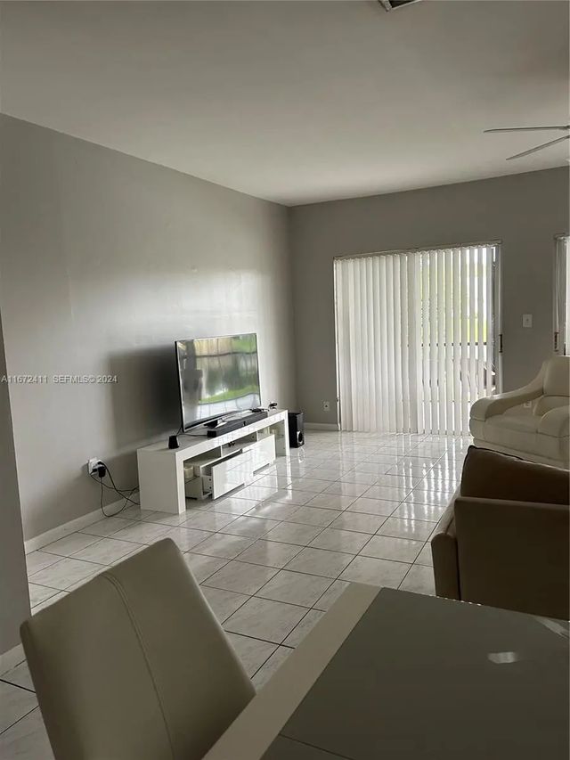 4 of 19 - N/A, Miami, FL