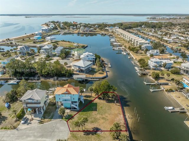 00 Sandy Lane, 