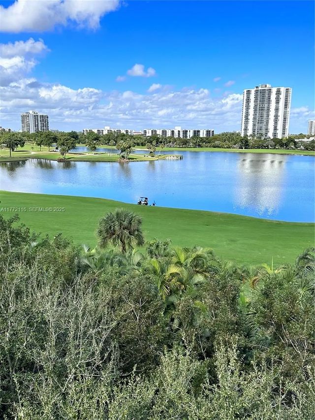 2 of 40 - 19900 E Country Club Drive #1012, Aventura, FL