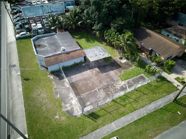 4 of 9 - 5832 Nw 27th Avenue, Miami, FL