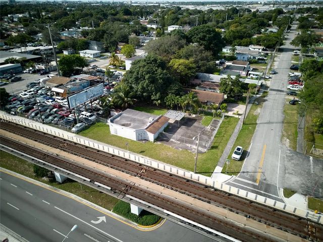 5 of 9 - 5832 Nw 27th Avenue, Miami, FL