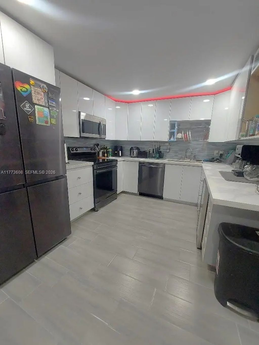 16300 Golf Club Road #apt 317, Weston