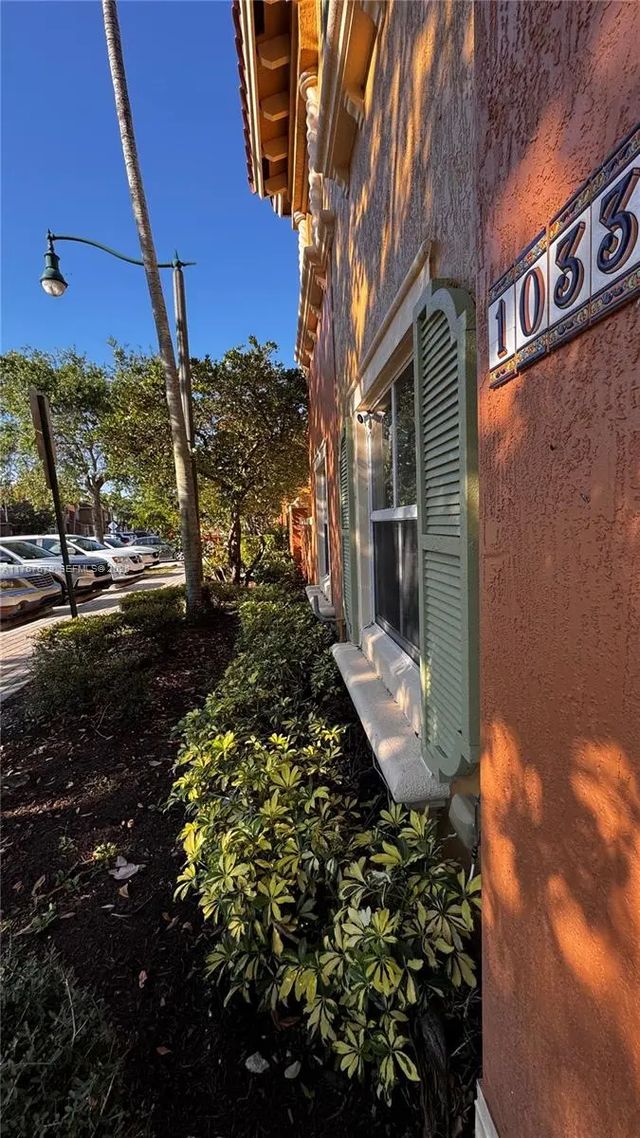 2 of 27 - 1033 Sw 144th Avenue #2705, Pembroke Pines, FL