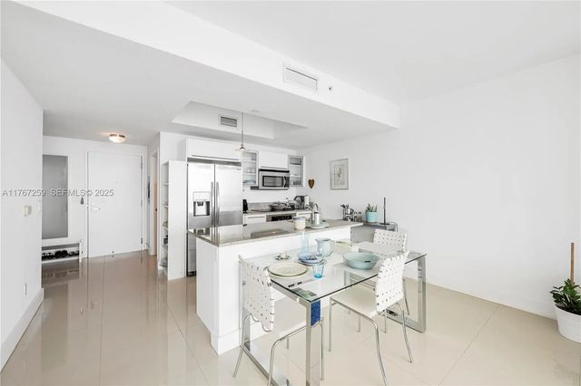 4 of 72 - 888 Biscayne Boulevard #4306, Miami, FL