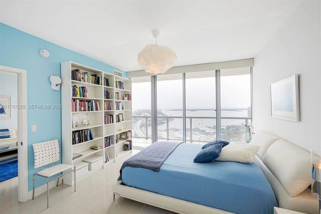 5 of 72 - 888 Biscayne Boulevard #4306, Miami, FL