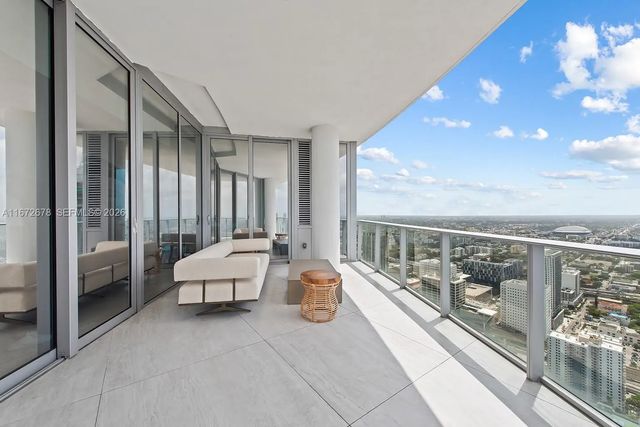 4 of 60 - 851 Ne 1st Avenue #ph 5402, Miami, FL