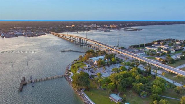 12167 Alumna Avenue, Port Charlotte