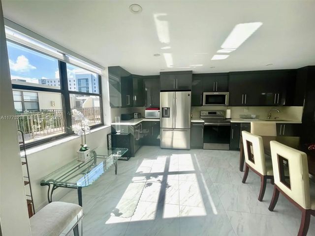 3 of 28 - 20401 Ne 30th Avenue #410-8, Aventura, FL
