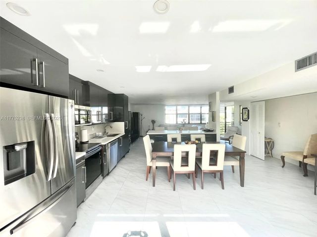 5 of 28 - 20401 Ne 30th Avenue #410-8, Aventura, FL
