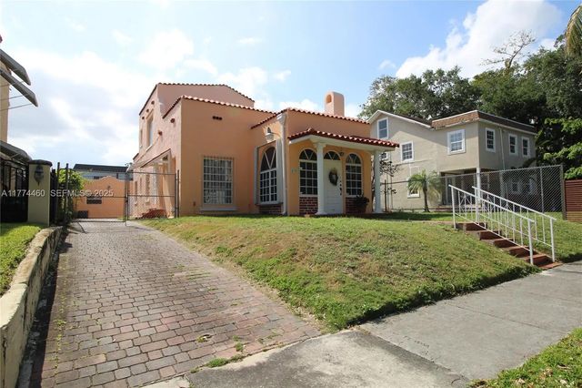 3 of 47 - 870 Nw 14th Court, Miami, FL