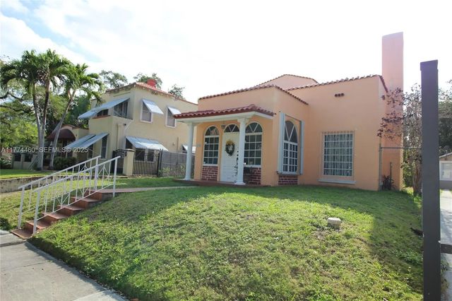 4 of 47 - 870 Nw 14th Court, Miami, FL