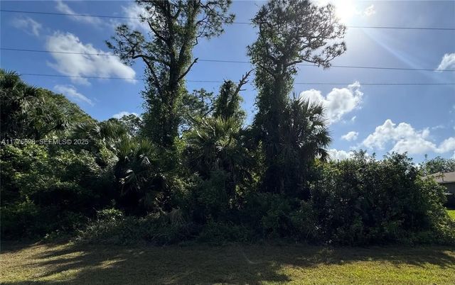 2 of 2 - 453 Lampion Avenue S, Lehigh Acres, FL