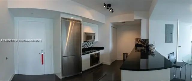 2 of 19 - 92 Sw 3rd Street #1802, Miami, FL